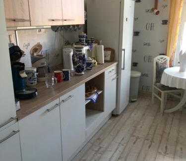 Grabow Apartment | Cozy Ferienwohnung Bunte Stadt: Pet-Friendly Retreat
