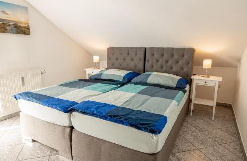 Unterneukirchen Apartment | Top-Rated Ferienwohnung Burghausen: Family-Friendly Stay