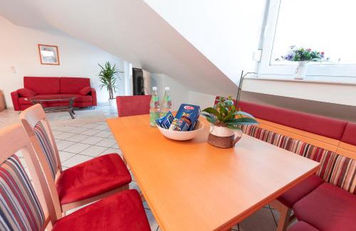 Unterneukirchen Apartment | Top-Rated Ferienwohnung Burghausen: Family-Friendly Stay