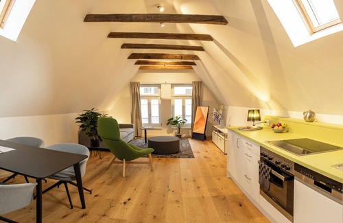Nordhorn Apartment | Cozy Ferienwohnung Burgstübchen: Family & Pet Friendly Retreat