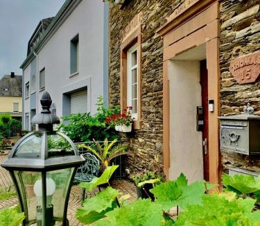 Leiwen Apartment | Idyllic Ferienwohnung Cäcilia: Pet-Friendly Retreat in Leiwen