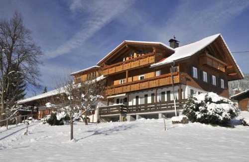 Vorderhindelang Apartment | Cozy Retreat at Café Mali - 4 Star, Rated 9.7/10