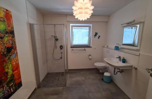 Wangen im Allgaeu Apartment | Elegant Ferienwohnung CaLuMa: 9/10 Rated & Family-Friendly