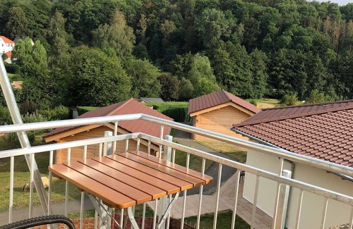 Villmar Apartment | Cozy Carolinger Hüttendorf: Pet-Friendly Retreat with Breakfast