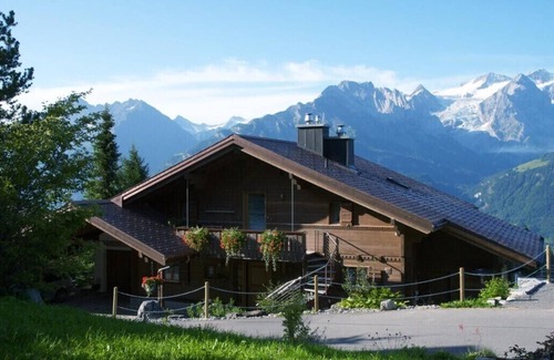 Hasliberg Wasserwendi House | Top-Rated Ferienwohnung Chalet Häsi with Ocean View & Kitchen