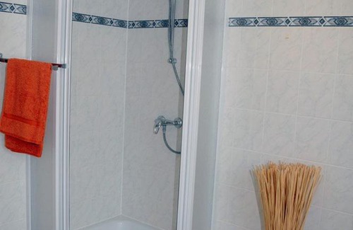 Dolni Lanov Apartment | Pet-Friendly Retreat: Ferienwohnung Charlott in Riesengebirge