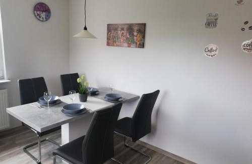 Ober-Abtsteinach Apartment | Modern Holiday Apartment Christiane with Scenic Green Views