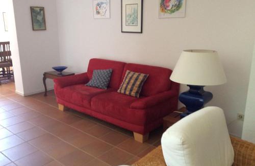 Oberkirch Apartment | Pet-Friendly Ferienwohnung Cipolla: Family-Friendly Retreat