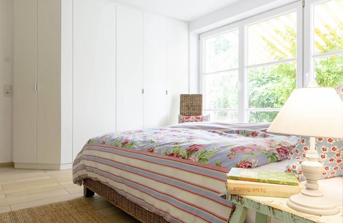 Stadelhofen Apartment | Relaxing Country Side Getaway with Family-Friendly Amenities
