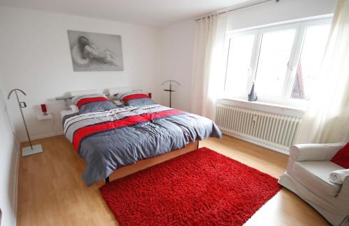 Schwabach Apartment | Discover Ferienwohnung Döllinger: Oceanfront Retreat Awaits