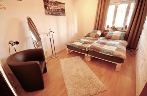 Schwabach Apartment | Discover Ferienwohnung Döllinger: Oceanfront Retreat Awaits