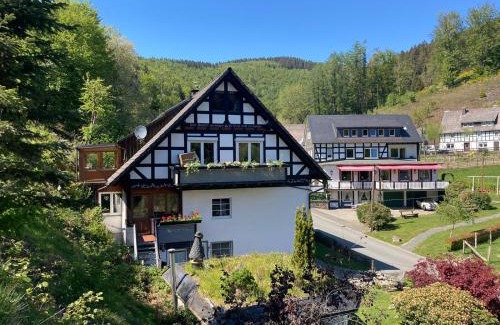 Sorpetal Apartment | Pet-Friendly Retreat at Ferienwohnung Dünnebacke