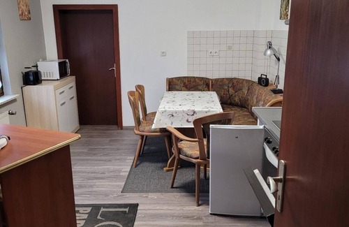 Zilshausen Apartment | Cozy Ferienwohnung Dagmar Zilshausen with Ocean View