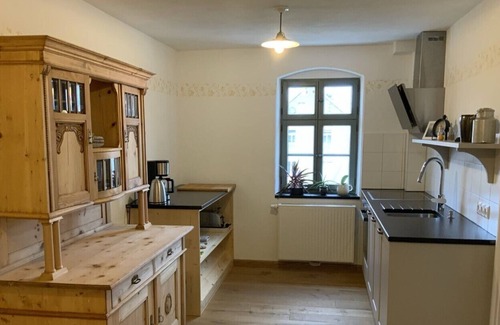 Doberschau-Gaussig Apartment | Ferienwohnung Gutsherrenwohnung im Gutshof Doberschau bei Bautzen