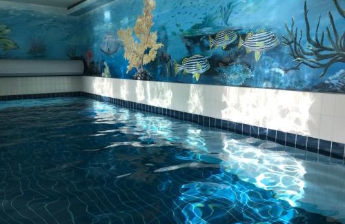 Neuburg Apartment | Exclusive Ferienwohnung Freiburg: Top-Rated & Family-Friendly