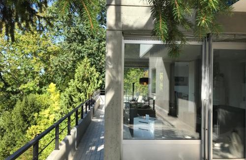Neuburg Apartment | Exclusive Ferienwohnung Freiburg: Top-Rated & Family-Friendly