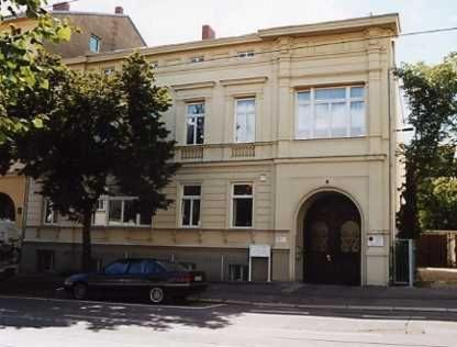 Halle Apartment | Family-Friendly Retreat at Ferienwohnung Windfuhr