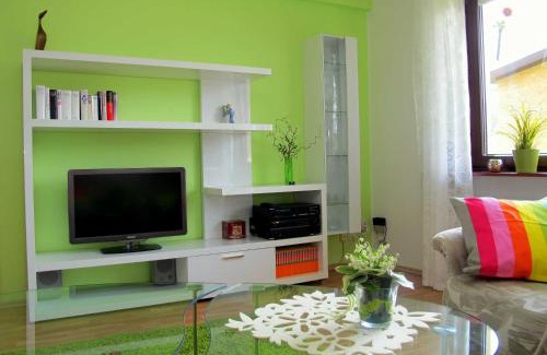 Hannoversch Munden Apartment | Family-Friendly Retreat at Ferienwohnung "Am Schäferberg"