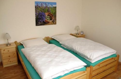 Hannoversch Munden Apartment | Family-Friendly Retreat at Ferienwohnung "Am Schäferberg"
