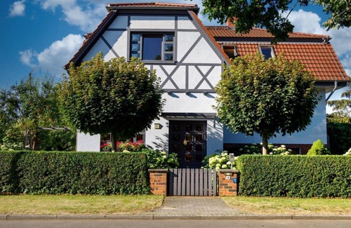 Lubben Apartment | Ocean View Retreat: Ferienwohnung Fürst with Family Amenities