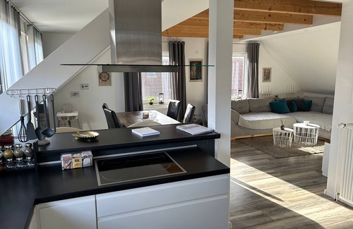 Bingum Apartment | Family-Friendly Ferienwohnung Noa with Kitchen & Pet Access