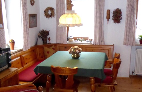 Marktschellenberg Apartment | Perfect Retreat for 2-5 Guests with Family-Friendly Amenities