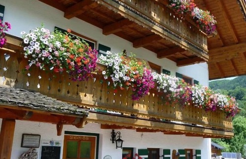 Marktschellenberg Apartment | Cozy Ferienwohnung Kneifelspitze for 2-6 Guests