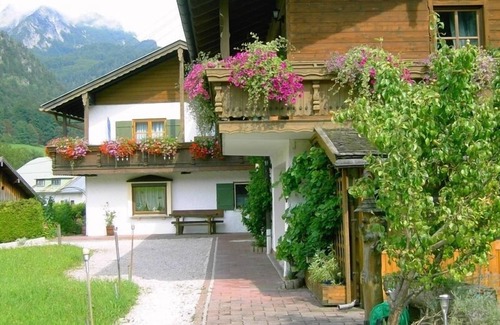 Marktschellenberg Apartment | Cozy Apartment for 1-3 Guests with Family-Friendly Amenities