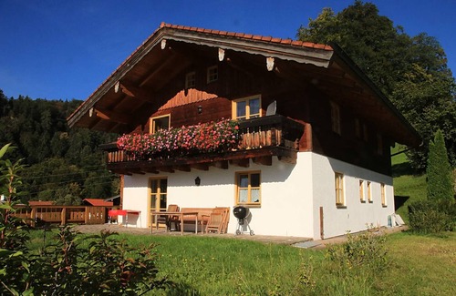 Marktschellenberg Apartment | Ideal Salzburg Apartment for 1-3 with Kitchen & Family Amenities