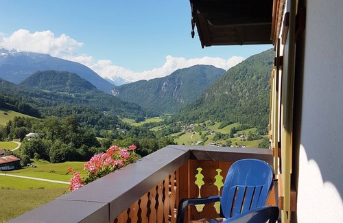 Marktschellenberg Apartment | Cozy Retreat for 1-2: Top Rated with Kitchen Amenities