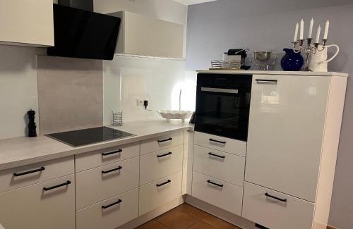 Ostseebad Ahrenshoop Apartment | Family-Friendly Getaway at Ferienwohnung im Blauen Haus