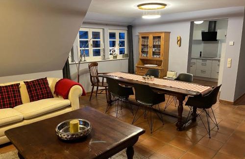Ostseebad Ahrenshoop Apartment | Family-Friendly Getaway at Ferienwohnung im Blauen Haus