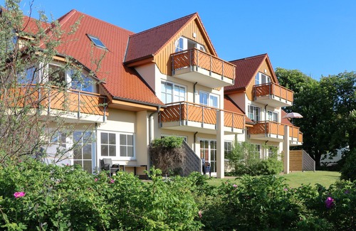 Ostseebad Wustrow Apartment | Seaside Retreat with Balcony and Ocean Views Near Beach