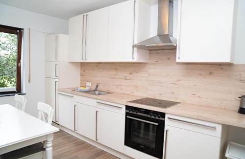 Rabenkirchen Apartment | Pet-Friendly Retreat at Ferienwohnung BEA 1 - Rated 8/10