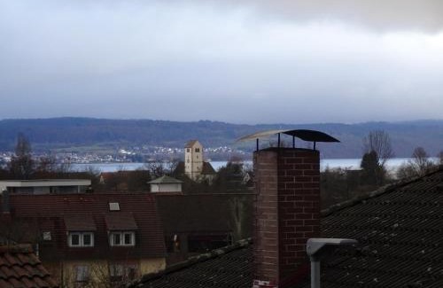 Uhldingen-Muehlhofen Apartment | Elegant Getaway at Ferienwohnung am Bodensee with Ocean View