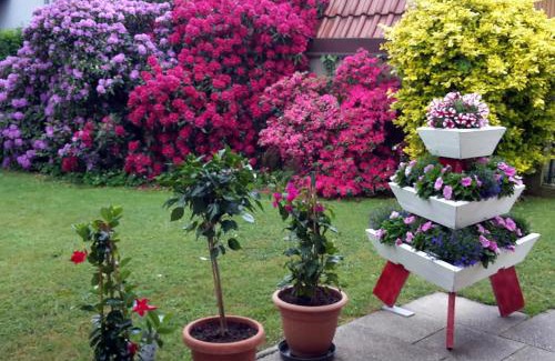 Uhldingen-Muehlhofen Apartment | Top-Rated Stay at Ferienwohnung Neubacher - Comfort Awaits