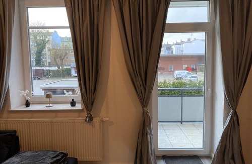Center Apartment | Discover Ferienwohnung: 10/10 Rated with Oceanfront Views