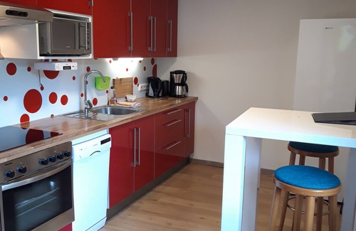 Rachtig Apartment | Spacious Apartment for Up to 11 with Pool & Terrace