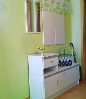 West Apartment | Budget-Friendly Ferienwohnung Dernbecher with Breakfast & More