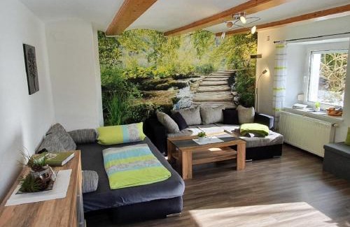 Heinrichsbrunn Apartment | Comfortable Stay at Ferienwohnung Dersch – Rated 9.1/10