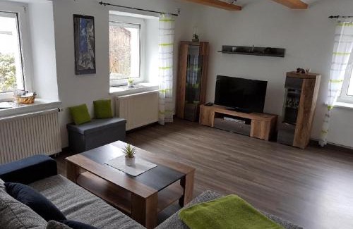Heinrichsbrunn Apartment | Comfortable Stay at Ferienwohnung Dersch – Rated 9.1/10