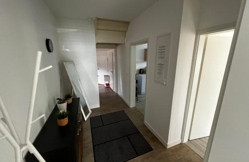 Nordenham Apartment | Budget-Friendly Ferienwohnung Dianna: Family & Kitchen Amenities
