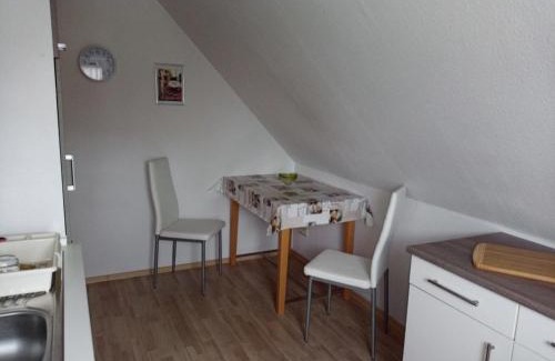 Kneese Dorf Apartment | Family-Friendly Stay at Ferienwohnung "Dorfidyll" - 8/10 Rating