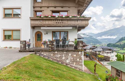 Hippach Apartment | Child-Friendly Ferienwohnung Dornauer Sommer with Top Reviews