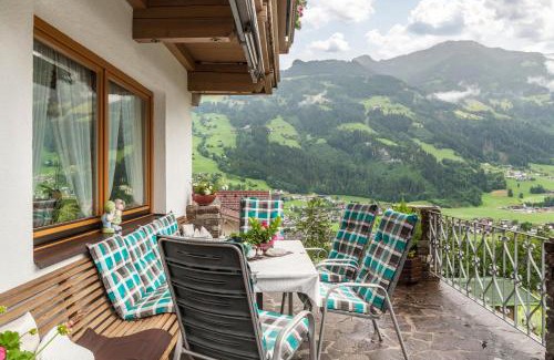 Hippach Apartment | Child-Friendly Ferienwohnung Dornauer Sommer with Top Reviews