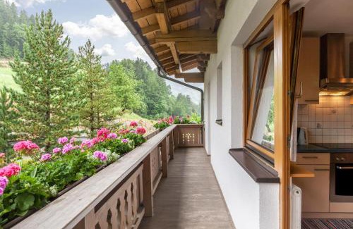 Hippach Apartment | Child-Friendly Ferienwohnung Dornauer Sommer with Top Reviews