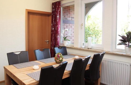 Boddenstedt Apartment | Top-Rated Ferienwohnung Drögemüller: Perfect for Families
