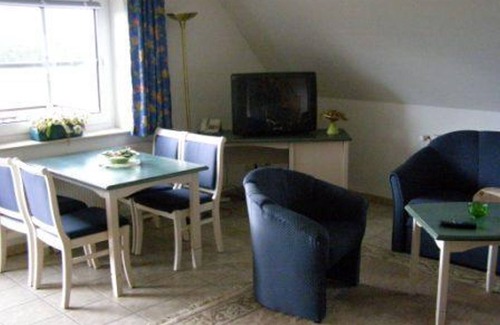 Langen Brutz Apartment | Cozy Retreat with Spa & Kitchen at Landhaus Bondzio