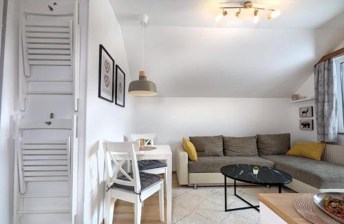 Doebriach Apartment | Pet-Friendly Ferienwohnung Edeltraud by the Lake & Ski Area