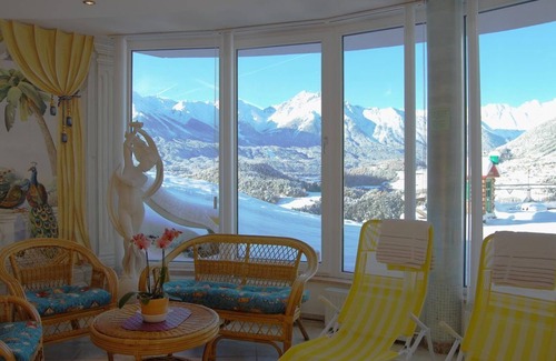 Arzl im Piztal Apartment | Family-Friendly Getaway at Ferienwohnung Edelweiß